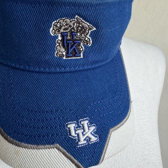 Vintage Homecoming By Captivating Kentucky Wildcats Visor Blue White Adjustable - Picture 2 of 6